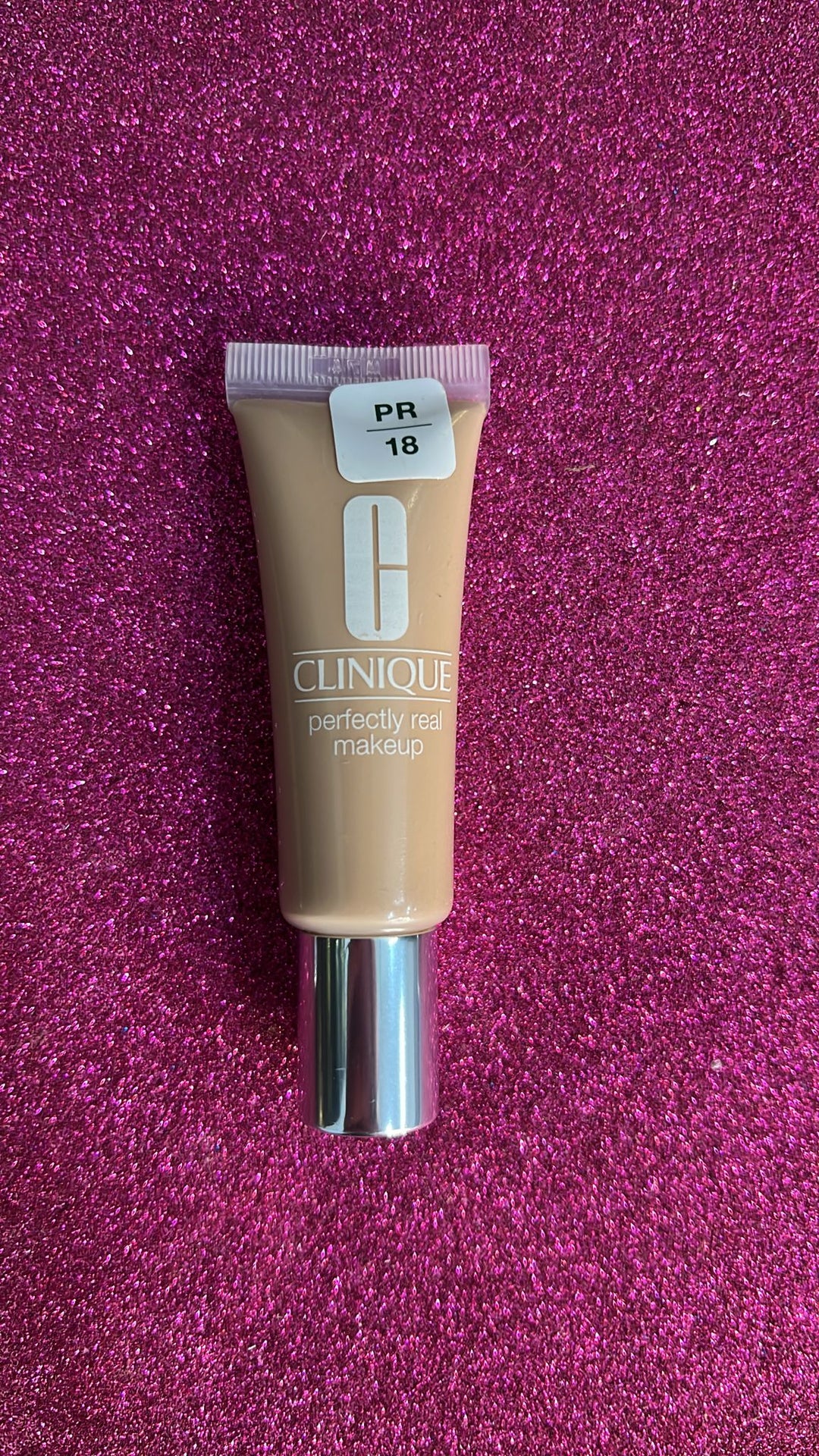 MINI SIZE Even Better Refresh™ Hydrating and Repairing Makeup TESTER - Profumo Web