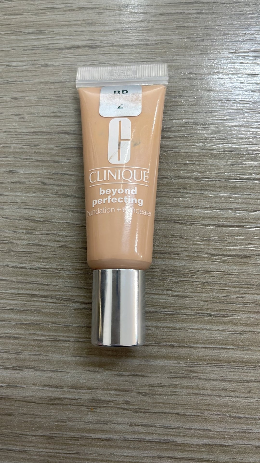 MINI SIZE Even Better Refresh™ Hydrating and Repairing Makeup TESTER - Profumo Web