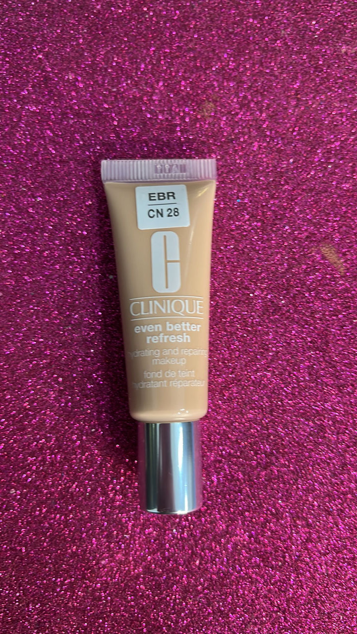MINI SIZE Even Better Refresh™ Hydrating and Repairing Makeup TESTER - Profumo Web
